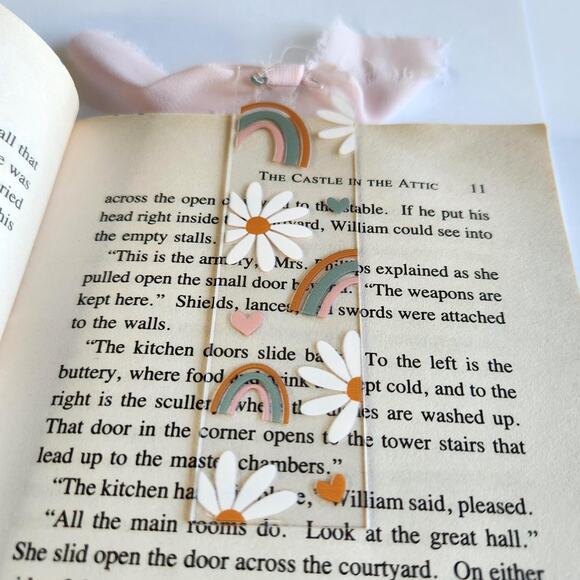 Retro Boho Rainbow Daisy Bookmark Acrylic Pink Cutesy Coquette Bookish Gift - Picture 2 of 6